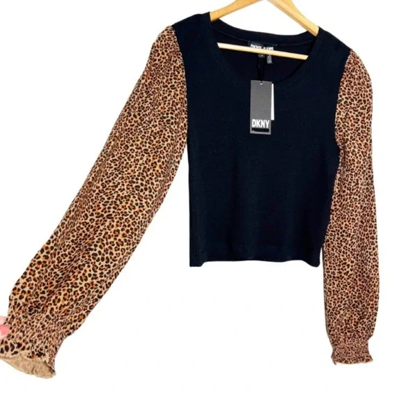 NWT DKNY Jeans Black Ribbed Knit Leopard Print Sleeve Crop Top Women's Size M - Picture 3 of 16